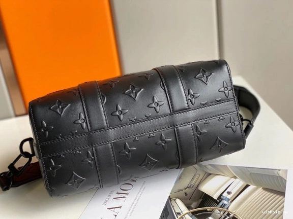 WIS KEEPALL CITY VUITTON LOUIS 0313